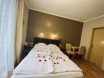 ROYAL MEDITERRAN ****